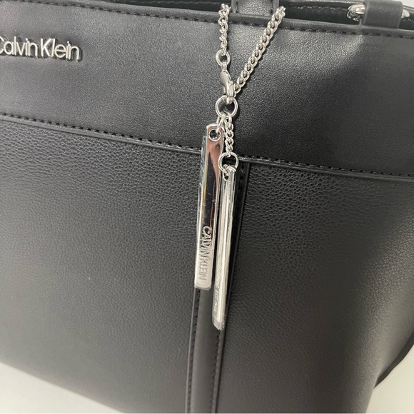 Calvin Klein Gillian Satchel Handbag In Black & Silver - New With Tag- Reemoly - Picture 5 of 13